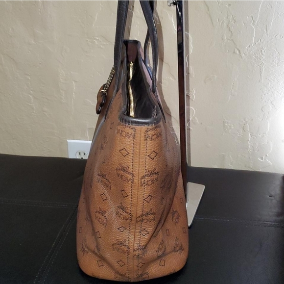 MCM Tote Bag - Picture 5 of 16